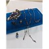 Image 1 : 3 VINTAGE STERLING SILVER CHARMS, NECKLACE AND BROOCH