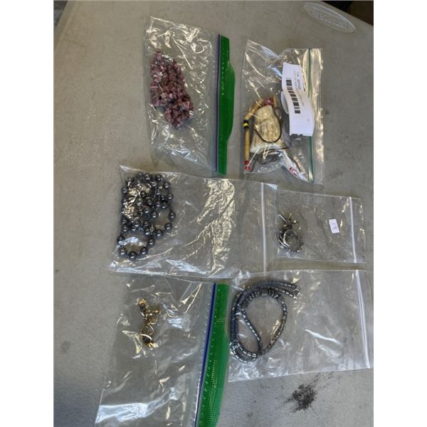 LOT OF ASSORTED JEWELLERY