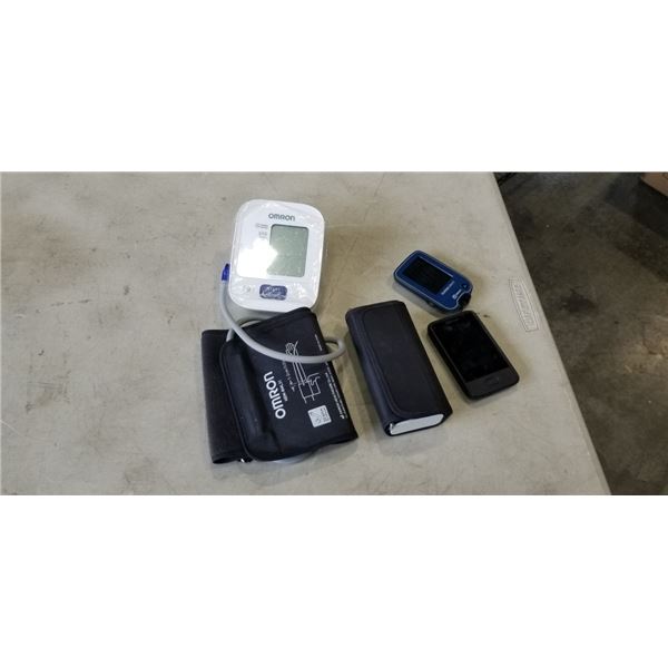 OMRON BLOOD PRESSURE MONITOR AND QUARDIOARM A101 BLOOD PRESSURE MONITOR AND 2 GLUCOSE MONITORING SYS