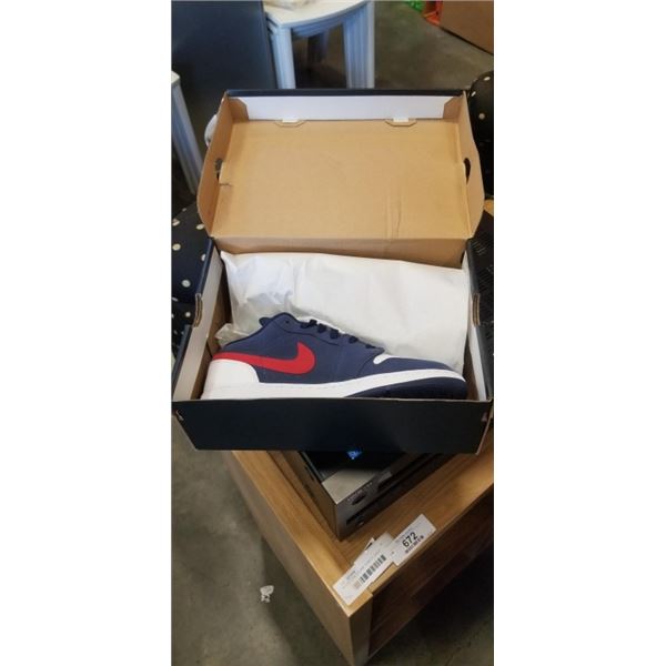 NEW PAIR OF AIR JORDAN 1 LOW SE SIZE 7Y, MIDNIGHT NAVY