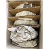 Image 3 : 4 CASES OF NEW WOODEN CARVED PEDESTALS FOR VASES, LAMPS ETC