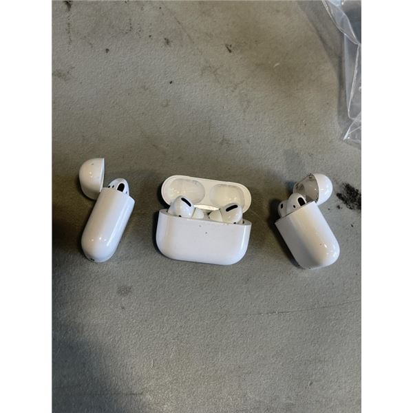 3 PAIR OF LOST PROPERTY AIRPODS UNKOWN CONDITION