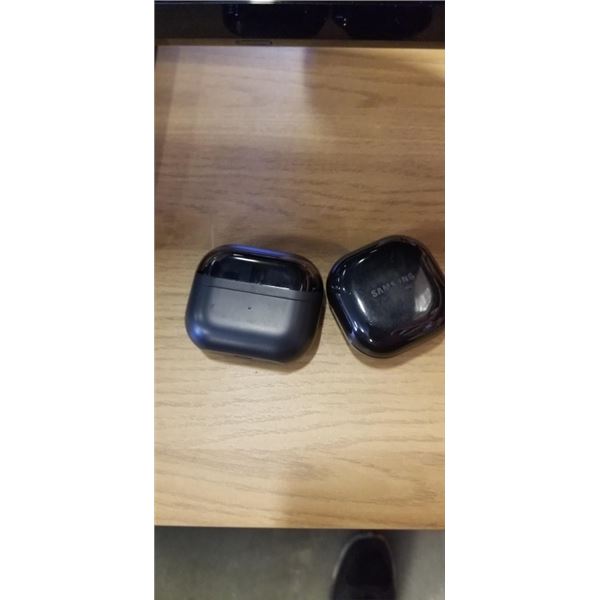 2 PAIRS OF SAMSUNG BLUETOOTH EARBUD SETS