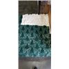 Image 2 : 8 NEW 2 PACKS CHRISTMAS 18" PILLOW SHAMS. 6 WHITE, 2 GREEN