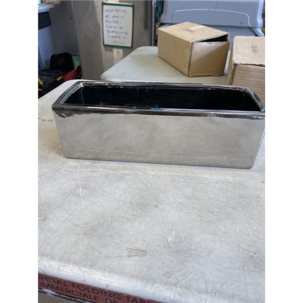 4 NEW CHROME PLANTERS