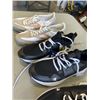 Image 3 : 3 PAIRS NEW WOMENS SHOES SIZE 7