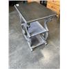 Image 4 : DECORATIVE SIDE TABLE