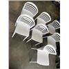 Image 1 : 7 STACKING OUTDOOR PATIO CHAIRS. 3 GRAY, 4 WHITE