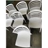 Image 2 : 7 STACKING OUTDOOR PATIO CHAIRS. 3 GRAY, 4 WHITE