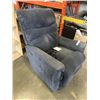 Image 2 : LAZY BOY ROCKER  POWER RECLINER XR