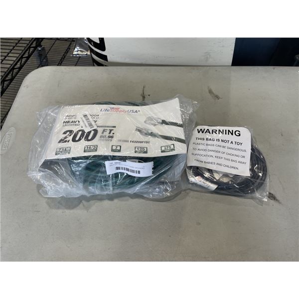 200 FOOT HEAVY DUTY 3 WIRE GROUNDED EXTENSION CORD. HAS NOTICABLE DAMAGE. 14/AWG 3C AND HEAVY DUTY 6
