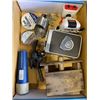 Image 3 : TRAY OF ASSORTED SCALES AND TRAY OF COLLECTIBLES