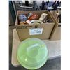 Image 2 : 2 BOXES OF ASSORTED HOUSEHOLD AND DECOR