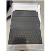 Image 8 : 3 LAPTOP BAGS AND AN IPAD SMART KEYBOARD FOLIO