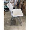 Image 2 : WHITE IKEA SNILLE CHAIR