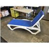 Image 1 : NEW POOL LOUNGER