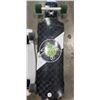 Image 2 : LONGBOARD FROM SECTOR NINE AND A BANANA BOARD
