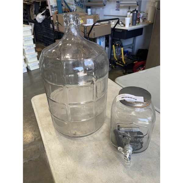 DRINK DISPENSER AND GLASS CARBOY