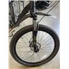 Image 3 : SEDONA 24 SPEED BIKE W/ HELMET - BARLEY USED, IN GREAT SHAPE
