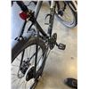 Image 4 : SEDONA 24 SPEED BIKE W/ HELMET - BARLEY USED, IN GREAT SHAPE