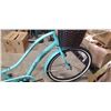 Image 4 : BLUE PURA VIDA BIKE WITH BASKET
