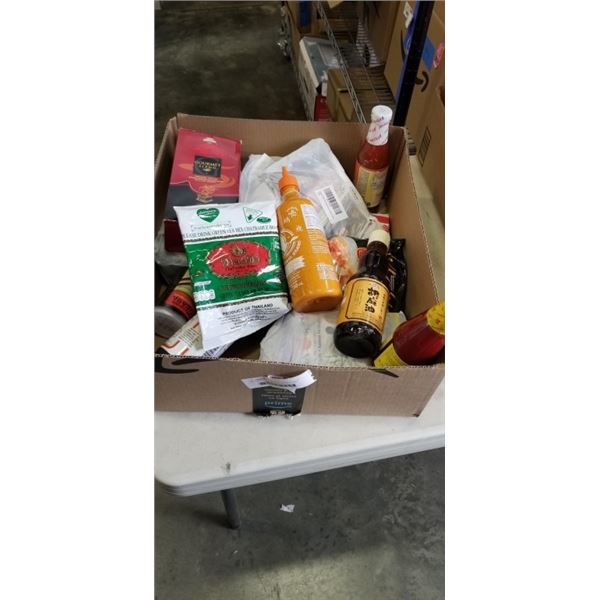 TRAY OF FOOD ITEMS INCLUDING FLYING GOOSE BRAND SRIRACHA MAYO TYPE SAUCE, SHIRAKIKU SESAME OIL, GOUR