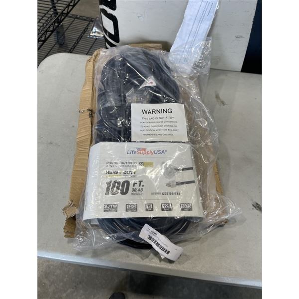 100 FOOT HEAVY DUTY LIGHTED EXTENSION CORD. 12AWG/3C
