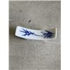 Image 3 : 3 TRAYS OF NEW CHOP STICKS AND PORCELAIN KNIFE  / CHOPSTICK RESTS ETC