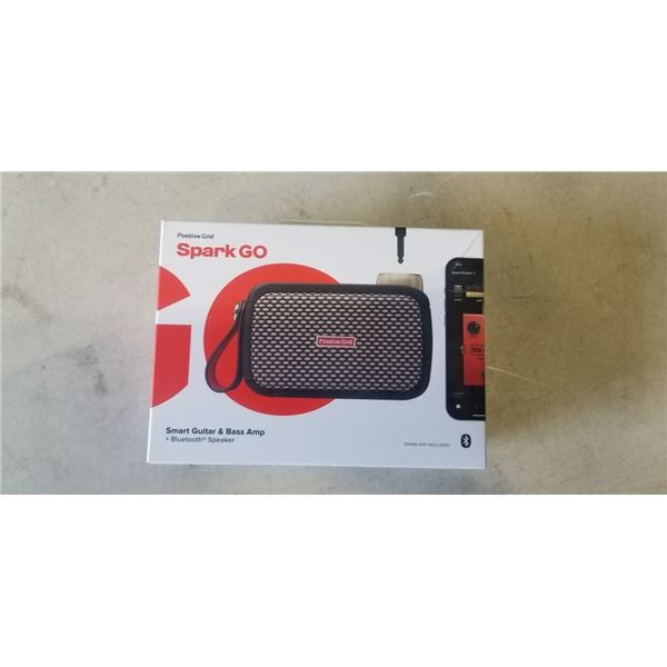 AS NEW POSITIVE GRID SPARK GO SMART GUITAR AND BASS AMP / BLUETOOTH SPEAKER
