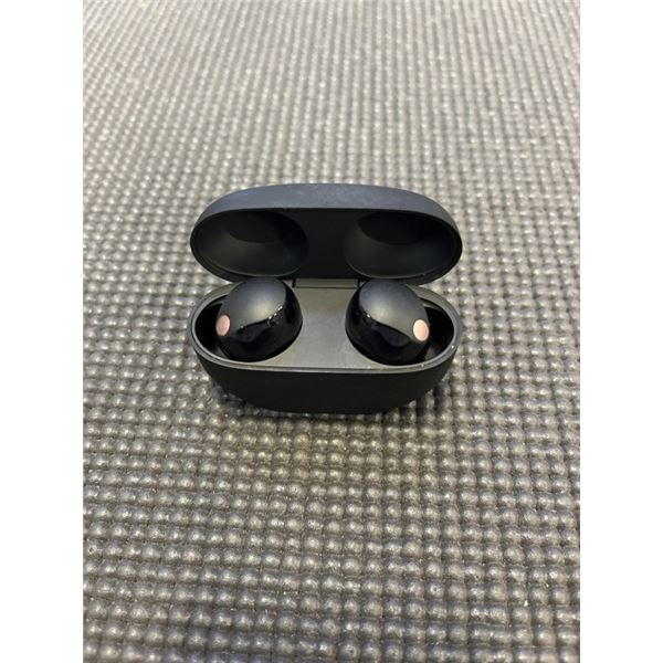SONY WF1000XM5 ANC TRUE WIRELESS IN EAR HEAPHONES - TESTED WORKING, RETAIL $429