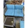 Image 3 : 4PC PATIO SET - LOVE SEAT, CHAIR W/ OTTOMAN, AND SIDE TABLE W/ TRAY