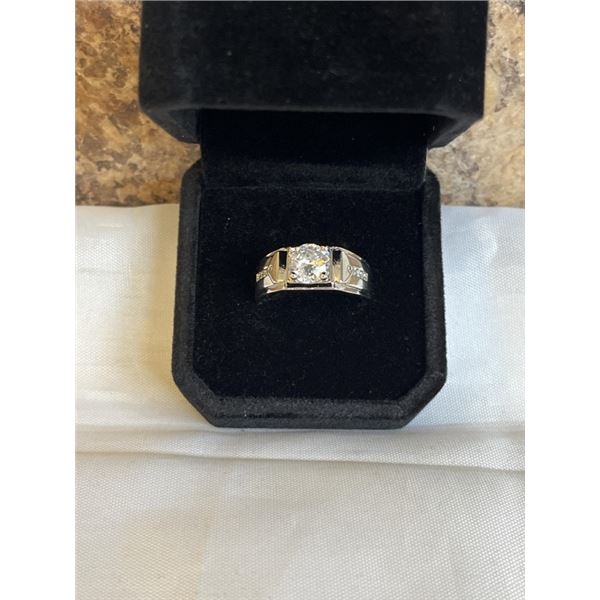 NEW S925 1.0CT SIMULATED DIAMOND (CZ) MANS RING, RESIZEABLE, MOUNTED IN 925 STERLING SILVER W/ WHITE