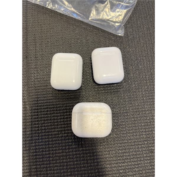 3 PAIR OF LOST PROPERTY AIRPODS UNKOWN CONDITION