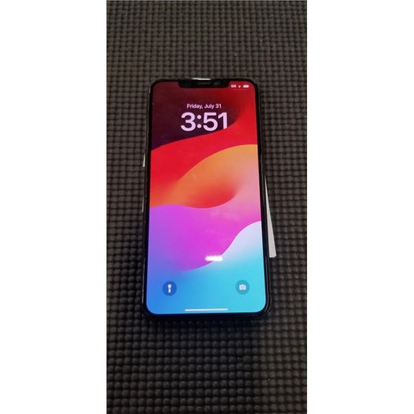 APPLE IPHONE XS MAX 64GB, UNLOCKED, READY TO USE, WIPED AND ERASED NO PASSWORD