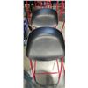 Image 3 : 4 BUCKET SEAT BAR STOOLS