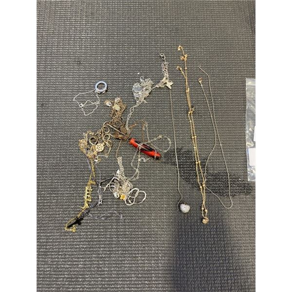 2 STAMPED SILVER CHAINS NECKLACES AND ASSORTED TANGLED CHAIN NECKLACES
