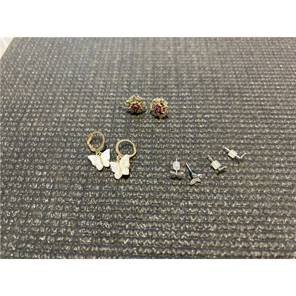 4 PAIRS OF EARRINGS
