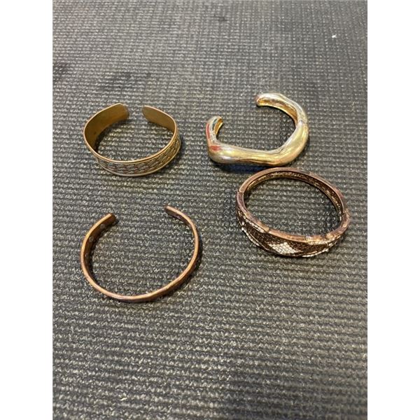 HEAVY GOLD TONE BANGLE AND OTHER BANGLES