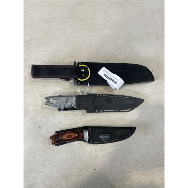 3 TACTICAL KNIVES WITH SHEATHES
