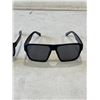 Image 3 : 2 PAIRS OF FOSTER GRANT SUNGLASSES. 1 PAIR IS POLARIZED