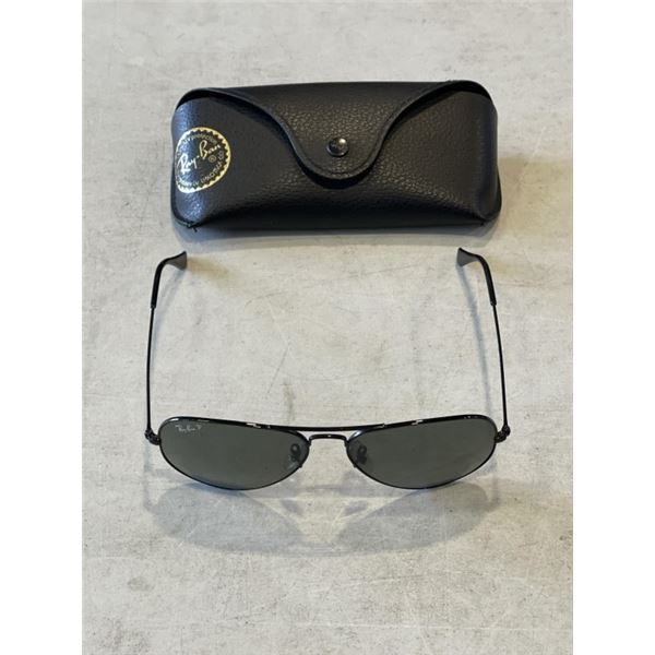 RAY BAN SUNGLASSES IN CASE