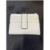 Image 5 : GUESS HANDBAG, ZIPPERED POUCH AND ID HOLDER. UNATHENTICATED