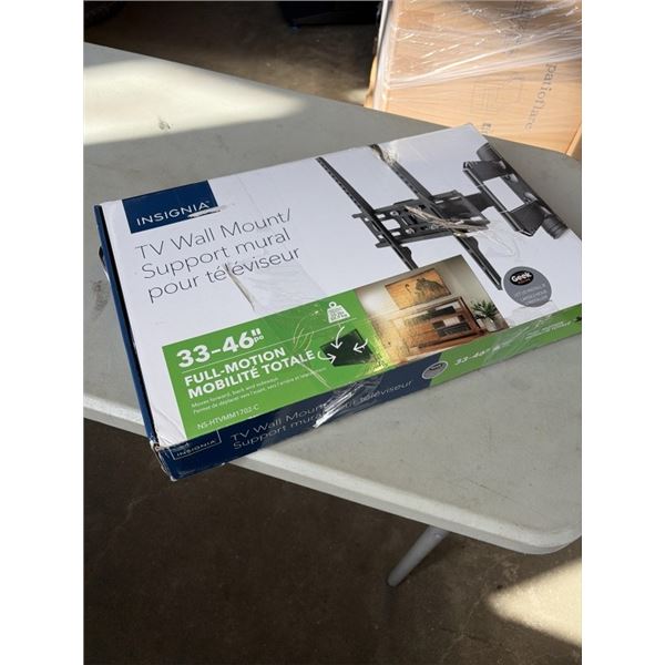 INSIGNIA 33-46" FULL MOTION TV WALL MOUNT, RETAIL $129
