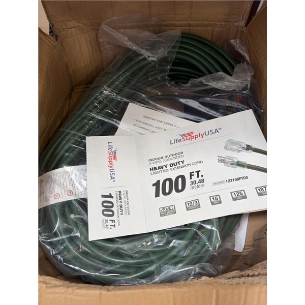 HEAVY DUTY 100FOOT LIGHTED GREEN EXTENSION CORD. 12AWG/3C