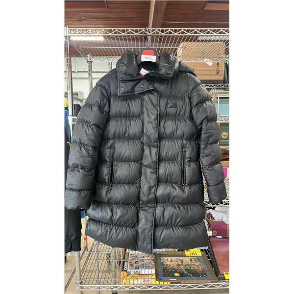 NIKE PUFF STYLE JACKET C/W HOOD  APPROX. 30 IN FROM COLLAR TO HEM. LADIES M