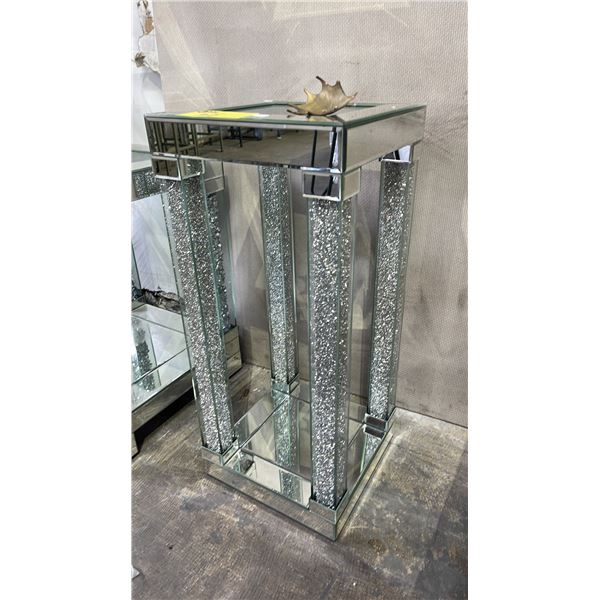 MODERN IN-LAID GLASS TOP GLAM MIRRORED END TABLE WITH CRUSHED DIAMOND ACCENTS 12" X 12" X 28"