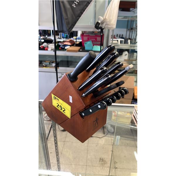 HENCKELS INTERNATIONAL 15 PIECE KNIFE BLOCK SET