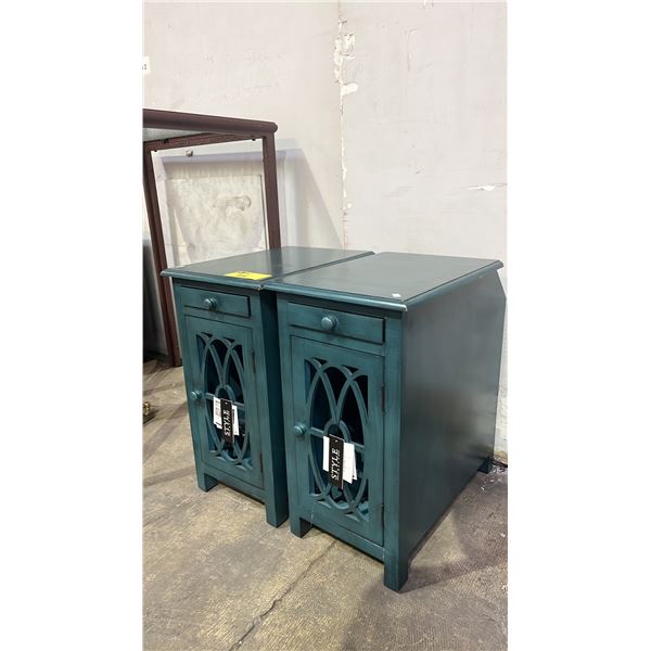 PAIR OF STYLE CRAFT 1-DOOR 1-DRAWER END TABLES WITH POWER (DRAWERS INSTALLED UPSIDE DOWN)
