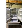 Image 2 : BEKO 36" WIDE STAINLESS STEEL FRENCH DOOR FRIDGE WITH BOTTOM FREEZER DRAWER