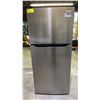 Image 1 : FRIGIDAIRE 30" STAINLESS STEEL SWING DOOR FRIDGE WITH TOP FREEZER